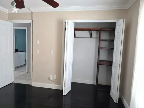 1011 Se Spinnaker Avenue Port Saint Lucie FL 34983