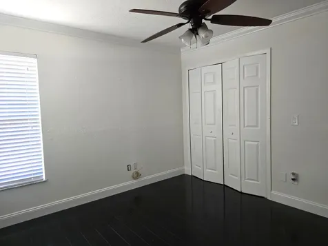 1011 Se Spinnaker Avenue Port Saint Lucie FL 34983