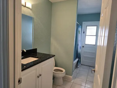1011 Se Spinnaker Avenue Port Saint Lucie FL 34983
