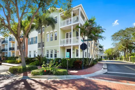 1002 E Heritage Club Circle Delray Beach FL 33483