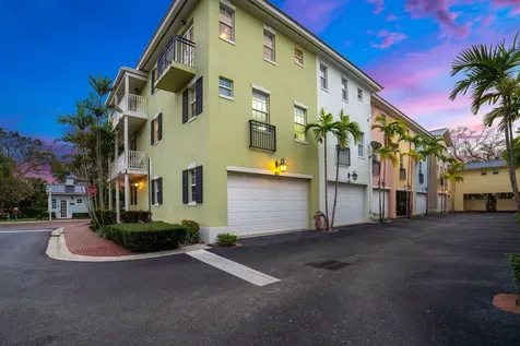 1002 E Heritage Club Circle Delray Beach FL 33483