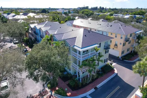 1002 E Heritage Club Circle Delray Beach FL 33483