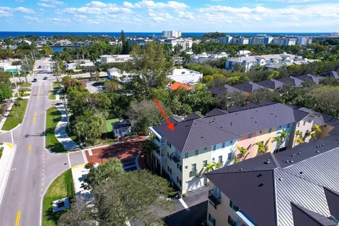1002 E Heritage Club Circle Delray Beach FL 33483