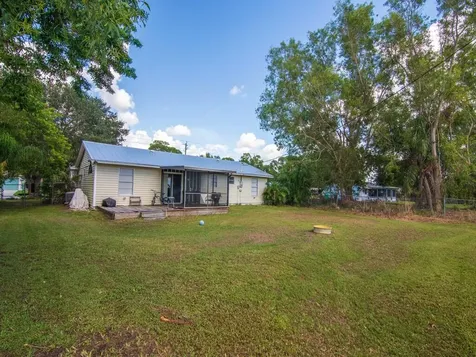 542 Se Faith Terrace Port Saint Lucie FL 34983