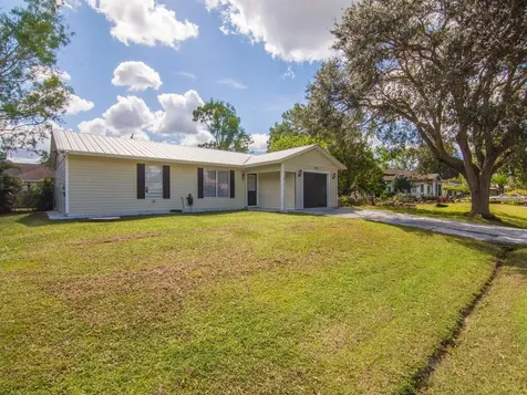 542 Se Faith Terrace Port Saint Lucie FL 34983