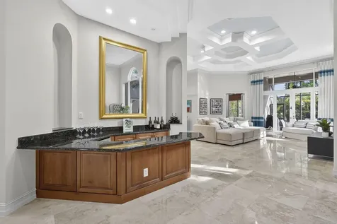 120 Via Mariposa Palm Beach Gardens FL 33418