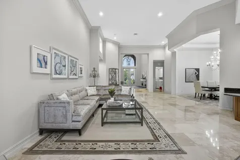 120 Via Mariposa Palm Beach Gardens FL 33418