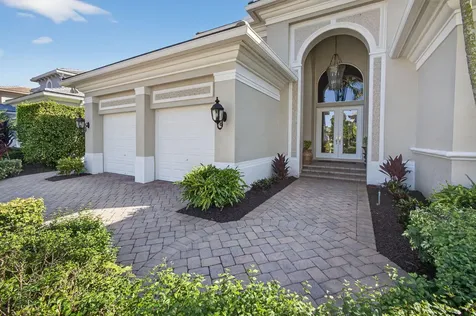120 Via Mariposa Palm Beach Gardens FL 33418