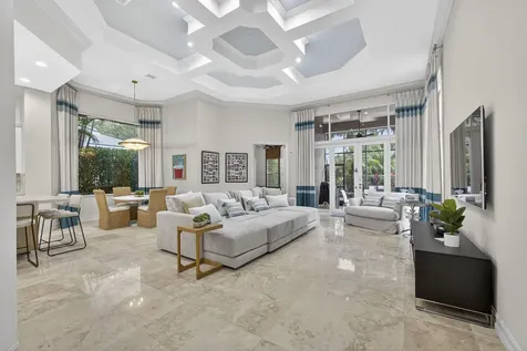 120 Via Mariposa Palm Beach Gardens FL 33418