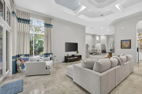 120 Via Mariposa Palm Beach Gardens FL 33418