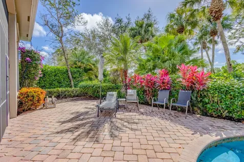 120 Via Mariposa Palm Beach Gardens FL 33418