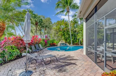 120 Via Mariposa Palm Beach Gardens FL 33418