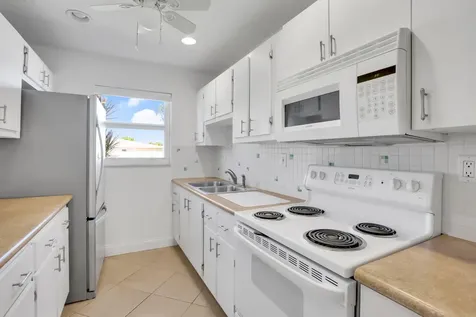 250 High Point Court Boynton Beach FL 33435
