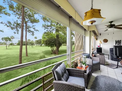 3755 Via Poinciana Lake Worth FL 33467
