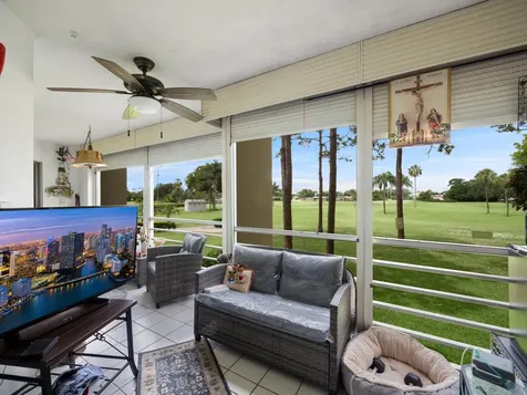 3755 Via Poinciana Lake Worth FL 33467