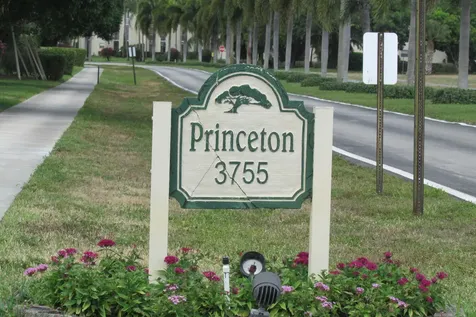 3755 Via Poinciana Lake Worth FL 33467