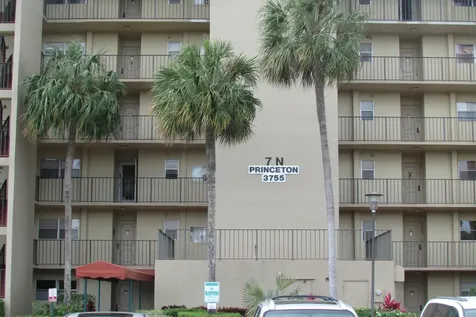 3755 Via Poinciana Lake Worth FL 33467