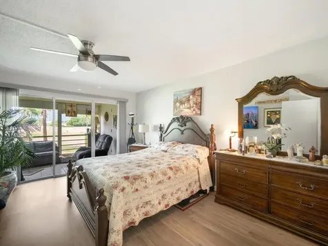 3755 Via Poinciana Lake Worth FL 33467