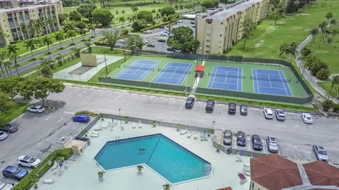3755 Via Poinciana Lake Worth FL 33467