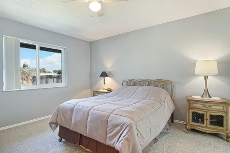 121 Se Lakehurst Drive Port Saint Lucie FL 34983
