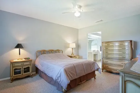 121 Se Lakehurst Drive Port Saint Lucie FL 34983