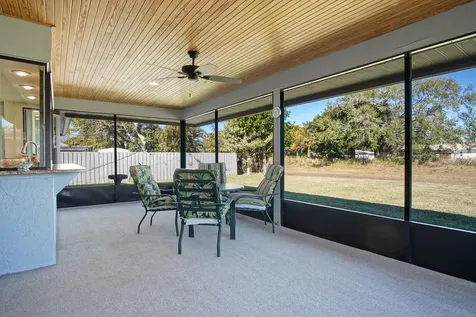 121 Se Lakehurst Drive Port Saint Lucie FL 34983