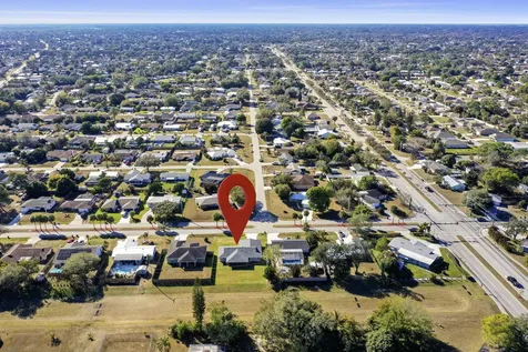 121 Se Lakehurst Drive Port Saint Lucie FL 34983