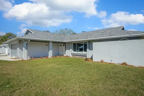 121 Se Lakehurst Drive Port Saint Lucie FL 34983