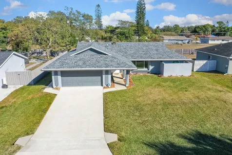 121 Se Lakehurst Drive Port Saint Lucie FL 34983