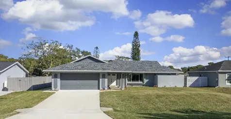 121 Se Lakehurst Drive Port Saint Lucie FL 34983