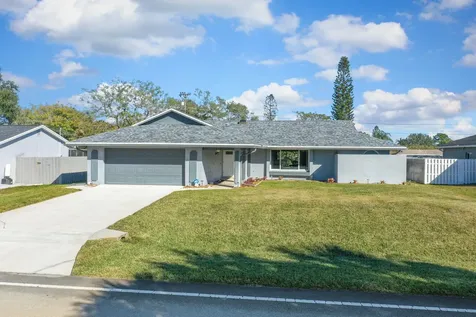 121 Se Lakehurst Drive Port Saint Lucie FL 34983
