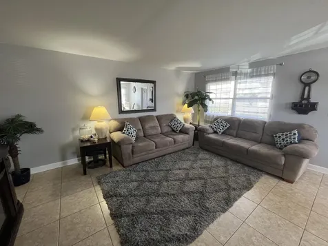 289 Brittany G Delray Beach FL 33446