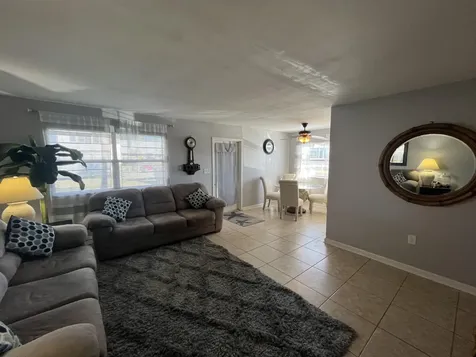 289 Brittany G Delray Beach FL 33446