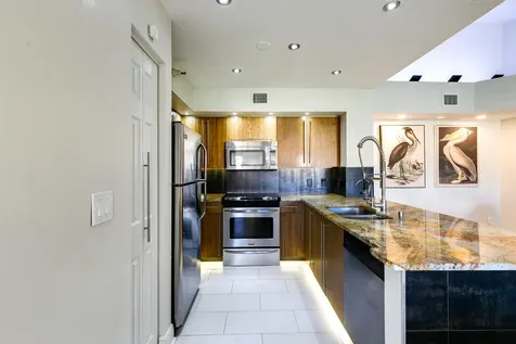 157 Yacht Club Way Hypoluxo FL 33462