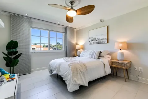 157 Yacht Club Way Hypoluxo FL 33462