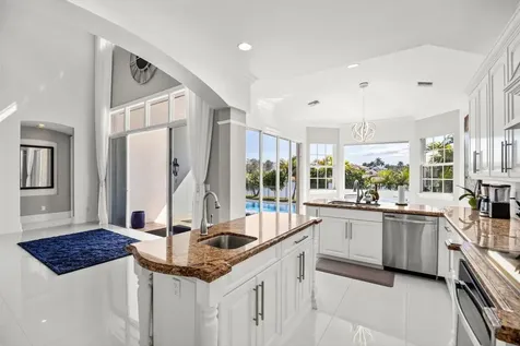 146 Se Bella Strano Port Saint Lucie FL 34984