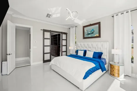 146 Se Bella Strano Port Saint Lucie FL 34984