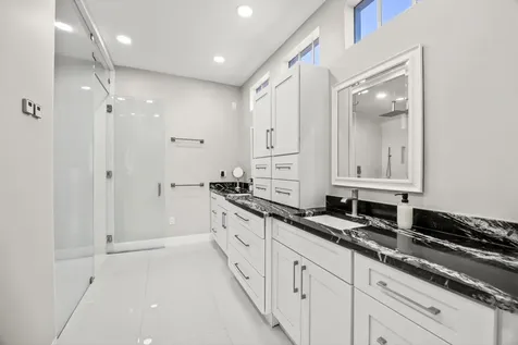 146 Se Bella Strano Port Saint Lucie FL 34984