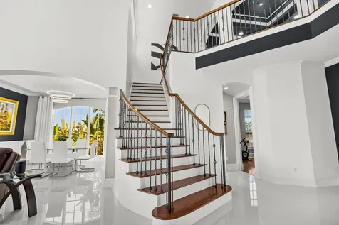 146 Se Bella Strano Port Saint Lucie FL 34984