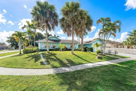 10290 Carmen Lane Royal Palm Beach FL 33411