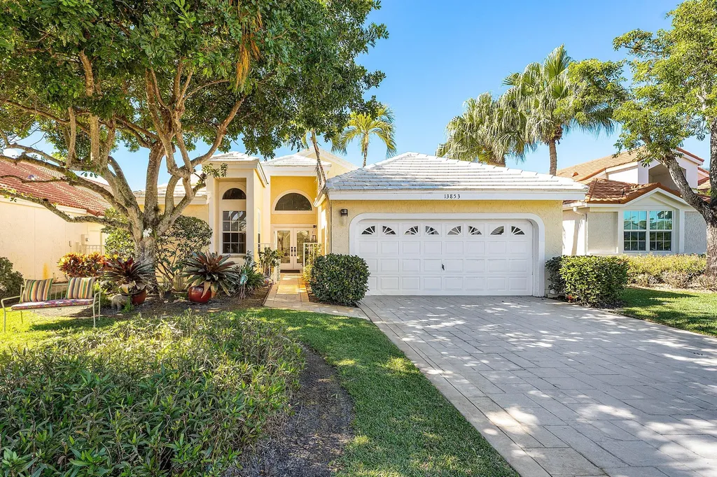 13853 Palm Grove Place Palm Beach Gardens FL 33418