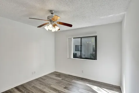 12 Via De Casas Sur Boynton Beach FL 33426