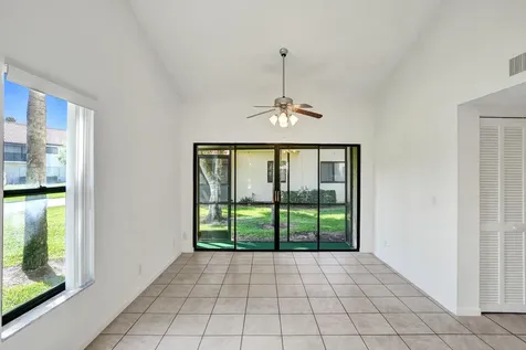 12 Via De Casas Sur Boynton Beach FL 33426