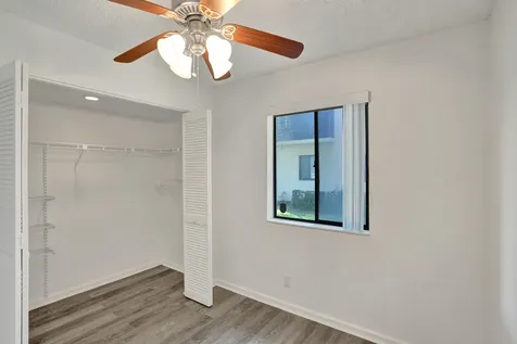 12 Via De Casas Sur Boynton Beach FL 33426