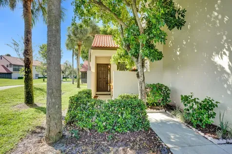 12 Via De Casas Sur Boynton Beach FL 33426
