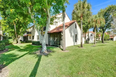 12 Via De Casas Sur Boynton Beach FL 33426