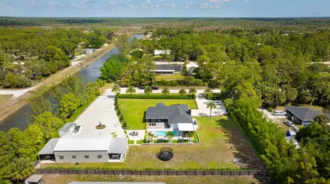 16966 91st Place The Acreage FL 33470