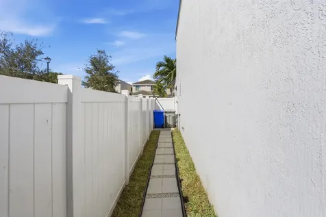 224 Nw 36th Avenue Pompano Beach FL 33069