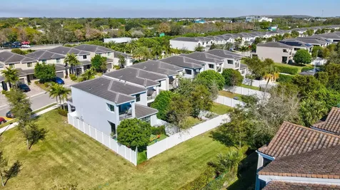 224 Nw 36th Avenue Pompano Beach FL 33069