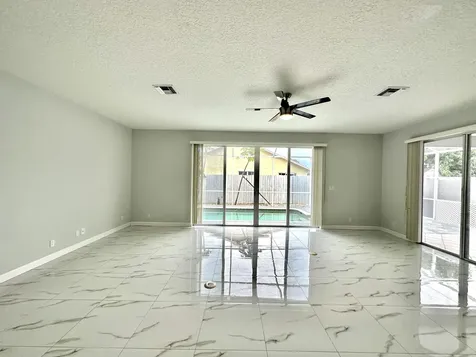1219 Baycourt Isle(s) Greenacres FL 33413